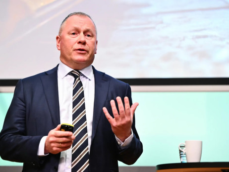 Najveći svjetski fond upozorava na AI balon i geopolitičke rizike