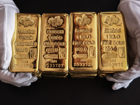 Goldman zvišal napoved cene zlata