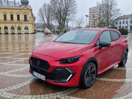 Test Renault Clio hibrid - Isplati li se posegnuti u džep za ispomoć struje?