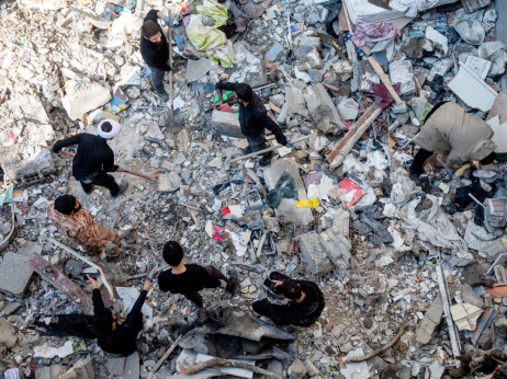 Iran zavrnil Trumpov ultimat, v ozadju iskanje premirja?