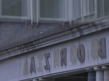 Indeks SBITOP nadmašuje globalne konkurente, no koliko ga brzo može uzdrmati samo jedna transakcija?