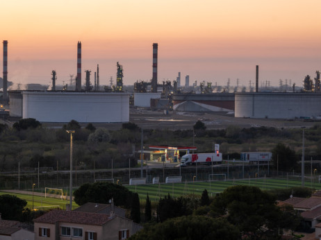 EU popušta pravila o emisijama zbog udara skupe energije na industriju