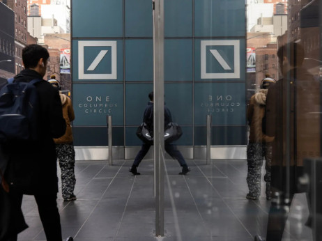 Tko profitira od pada softverskih kompanija?