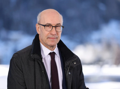 Profesor s Harvarda naziva dolar 20 posto precijenjenim, upozorava da su tržišta "naivna" glede rata