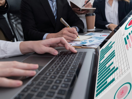 Na usporenom srpskom M&A tržištu Adval Capital ulazi u niški DMV