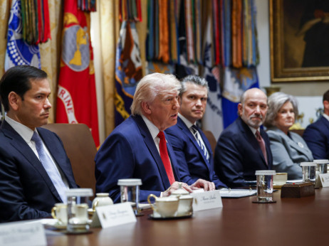 Trump najavio desetodnevno primirje izmeđi Libanona i Izraela, snage SAD-a postrožile blokadu Irana