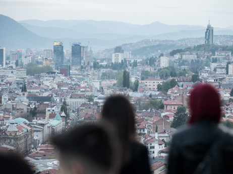 Dok svijet mjeri cijenu nafte, BiH mjeri cijenu promjene