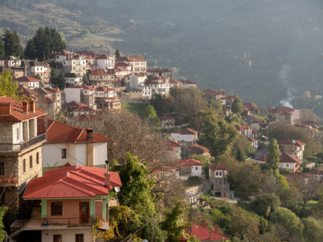 Odmor u Grčkoj izgleda još bolje sa 1.200 metara nadmorske visine