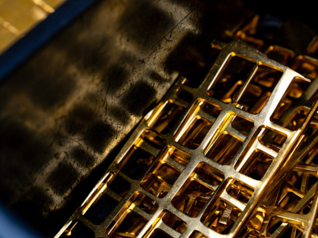 Potražnja za fizičkim zlatom raste: centralne banke gomilaju rezerve i okreću leđa dolaru