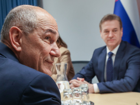 Janez Janša ili Robert Golob - važan čimbenik ili šum za indeks SBITOP?