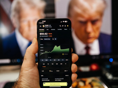 Trumpov kripto govor ne može zaustaviti duboki pad njegovog memecoina