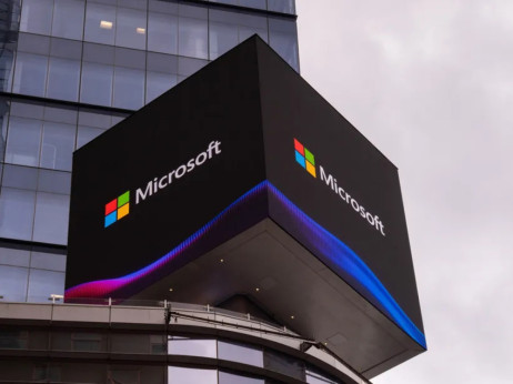 Microsoft prestaje dijeliti prihode s glavnim AI partnerom OpenAI-jem