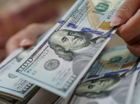 Dok tržišta vagaju rat i umjetnu inteligenciju, dolar bilježi novu pobjedu