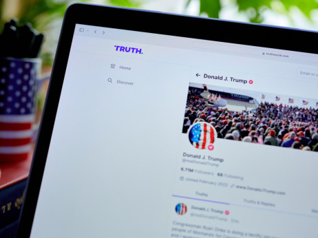 Kriptonaložbe Trump Media potisnile v 405-milijonsko izgubo