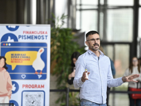Teoriju znaju, ali kakvi su s praksom? Evo koliko zarađuju firme naših najpoznatiji financijskih influencera