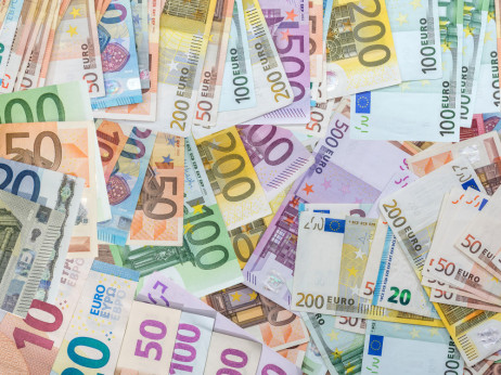 Analiza Morgan Stanleyja: Val od 200 milijardi dolara gura euro na najvišu razinu u pet godina