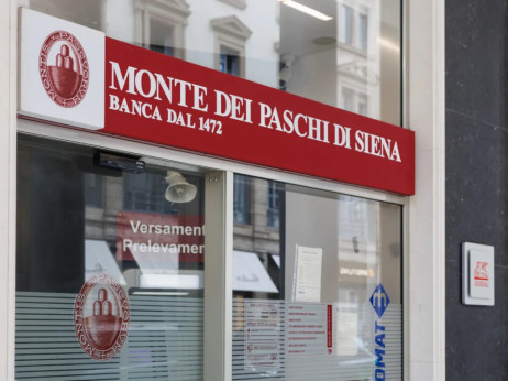 Intesina ponuda za Monte Paschi je politički luda
