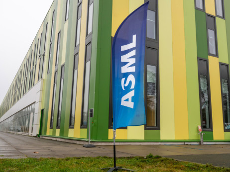 Rekordna cijena dionice ASML-a, ali i rekordno niska valuacija
