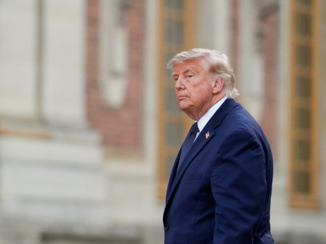 Ne zna se tko pije, a tko plaća - Trump i dalje brani sporazum s Iranom