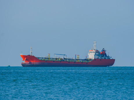 Tajni manevri i alternativne rute vratili naftu iz UAE-a blizu predratnih razina