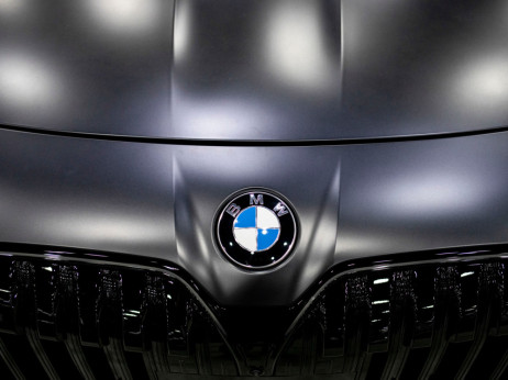 BMW pomoću AI-ja ukida petinu najviših rukovodećih pozicija