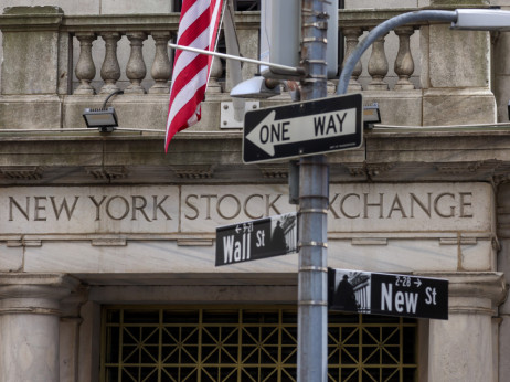 Kako balansirati između ulaganja u S&P 500 i prevelike izloženosti AI euforiji