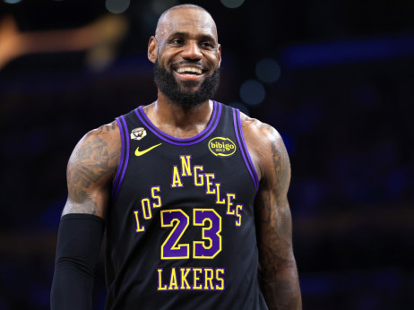 LeBron James vlastitom obveznicom osigurao gotovo 300 milijuna dolara