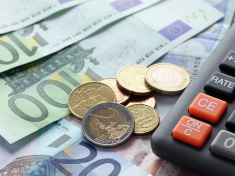 Gdje uložiti 10.000 dolara?