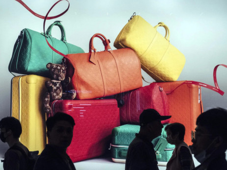 LVMH, nekad najveća europska dionica, ispao iz top 10 dok luksuzni sektor bilježi pad