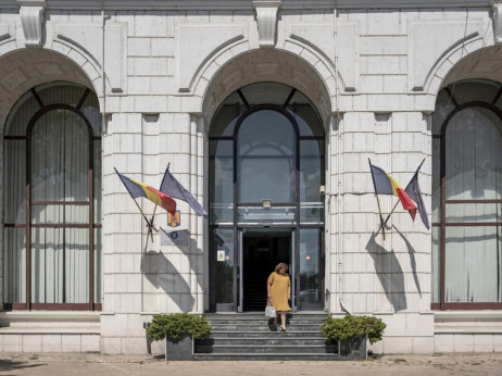 Daruj krv, kupi obveznice: Države postaju sve kreativnije u potrazi za novcem