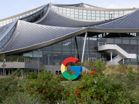 Alphabet zabrinuo ulagače slabijim financijskim rezultatima i potaknuo strahove zbog prekomjernog ulaganja u AI