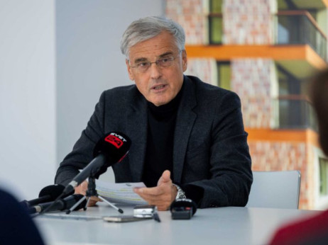 Vlada spremenila stanovanjsko politiko in že zamenjala vodstvo sklada